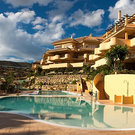 Aloha Hill Club Lluxury 5 Star Golf Near Puerto Banus And * Marbellac
